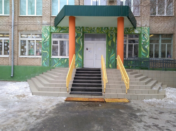 Средняя школа № 14 "Зеленый шум" основной корпус Средняя школа № 14 "Зеленый шум" основной корпус